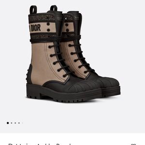 d - Major boot Black and Tan New condition. Never worn outside my living room.